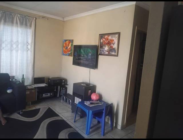 5 BEDROOM HOUSE FOR SALE IN OLIEVENHOUTBOSCH